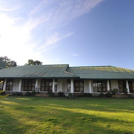 Jungle Tide Bed & Breakfast Канди Екстериор снимка