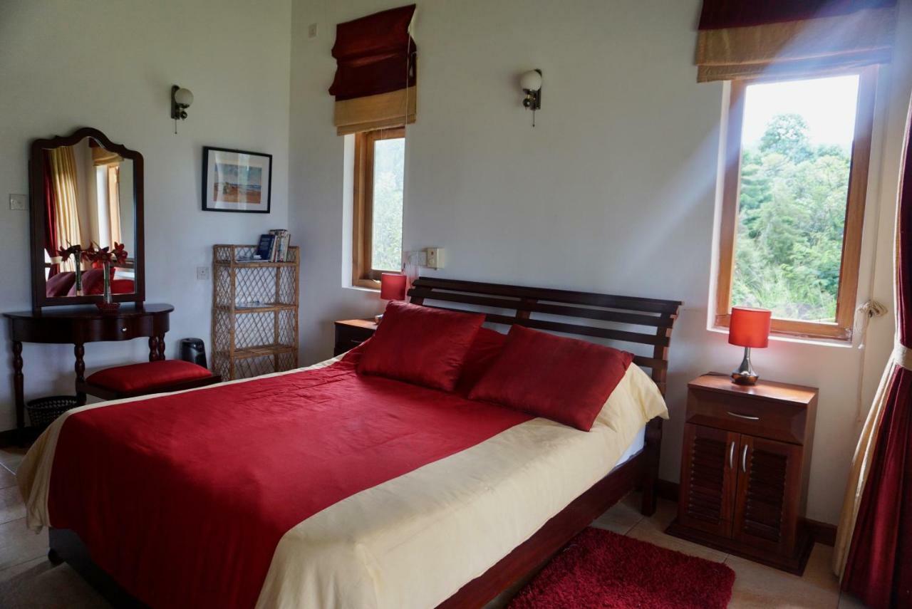 Jungle Tide Bed & Breakfast Канди Екстериор снимка
